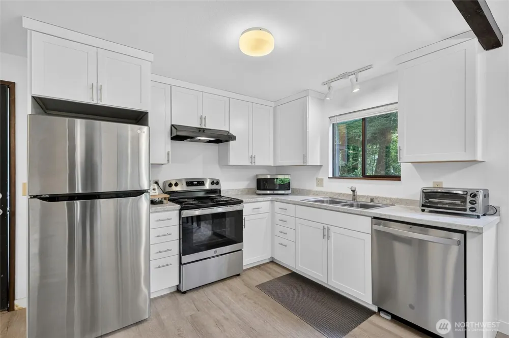 19059 Glacier Rim Drive Glacier, WA 98244