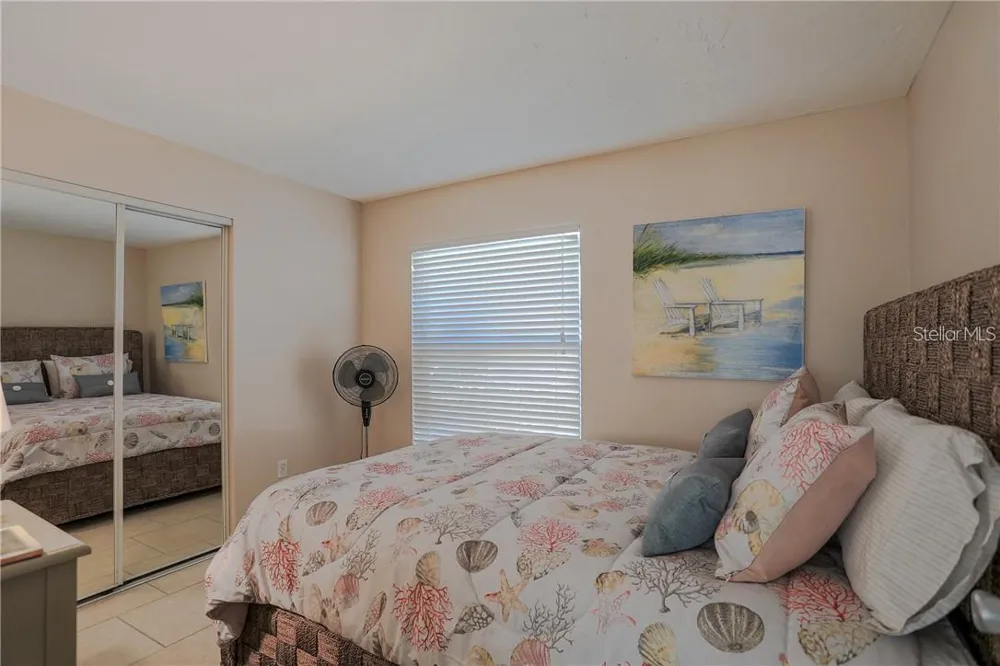 2907 HYDE PARK STREET Sarasota, FL 34239