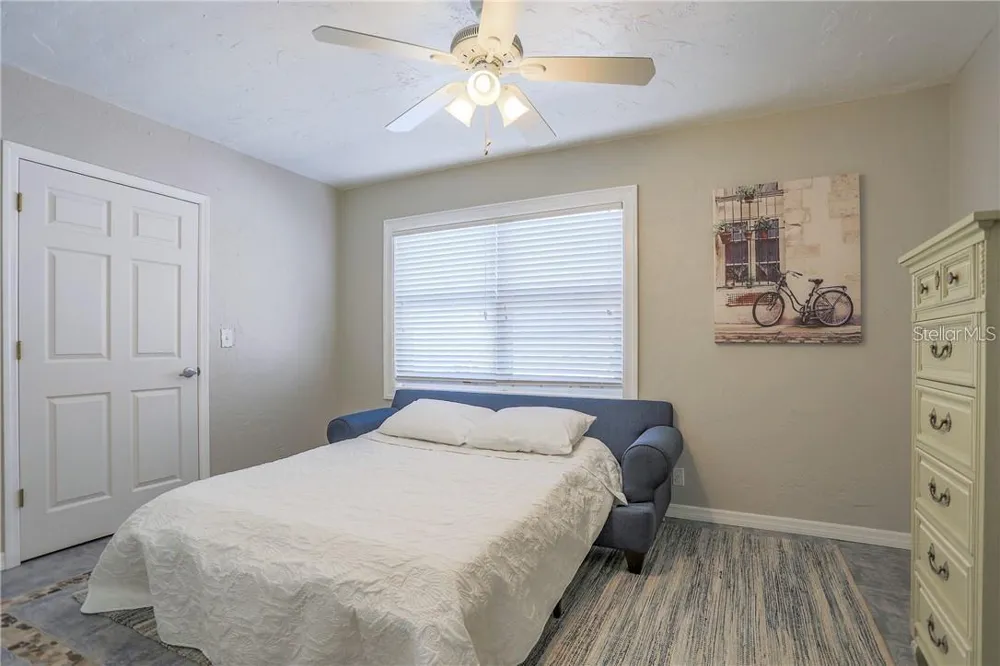 2907 HYDE PARK STREET Sarasota, FL 34239
