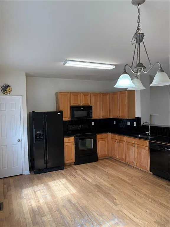 2098 Meadow Peak Road Duluth, GA 30097