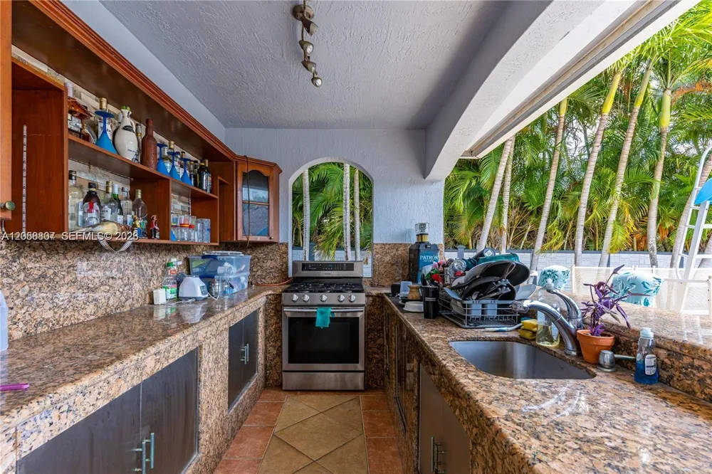 12969 SW 220th Ter Miami, FL 33170