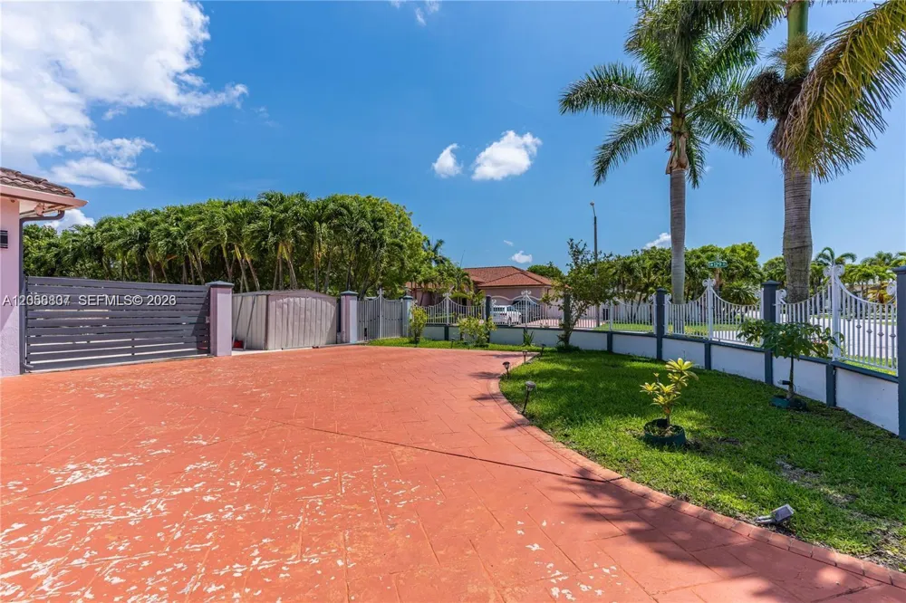 12969 SW 220th Ter Miami, FL 33170