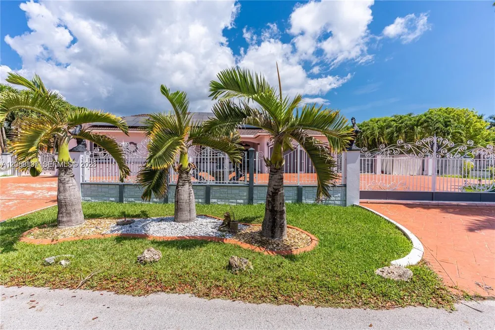 12969 SW 220th Ter Miami, FL 33170