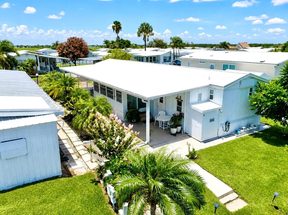 1601 US Highway 441 SE #106 Okeechobee, FL 34974