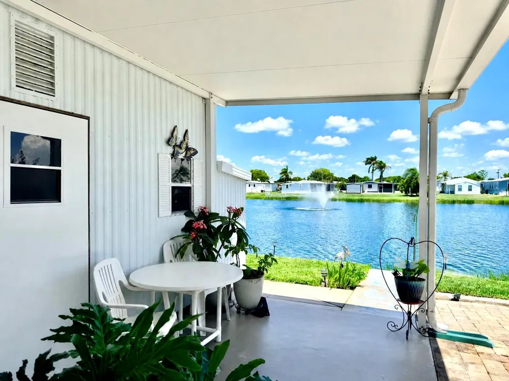 1601 US Highway 441 SE #106 Okeechobee, FL 34974