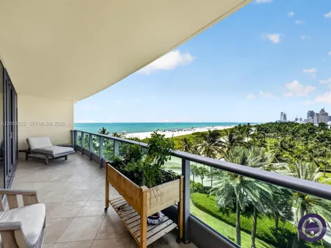 1455 Ocean Dr #704