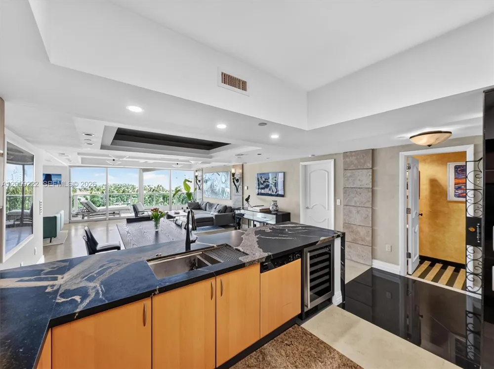 1455 Ocean Dr #704 Miami Beach, FL 33139
