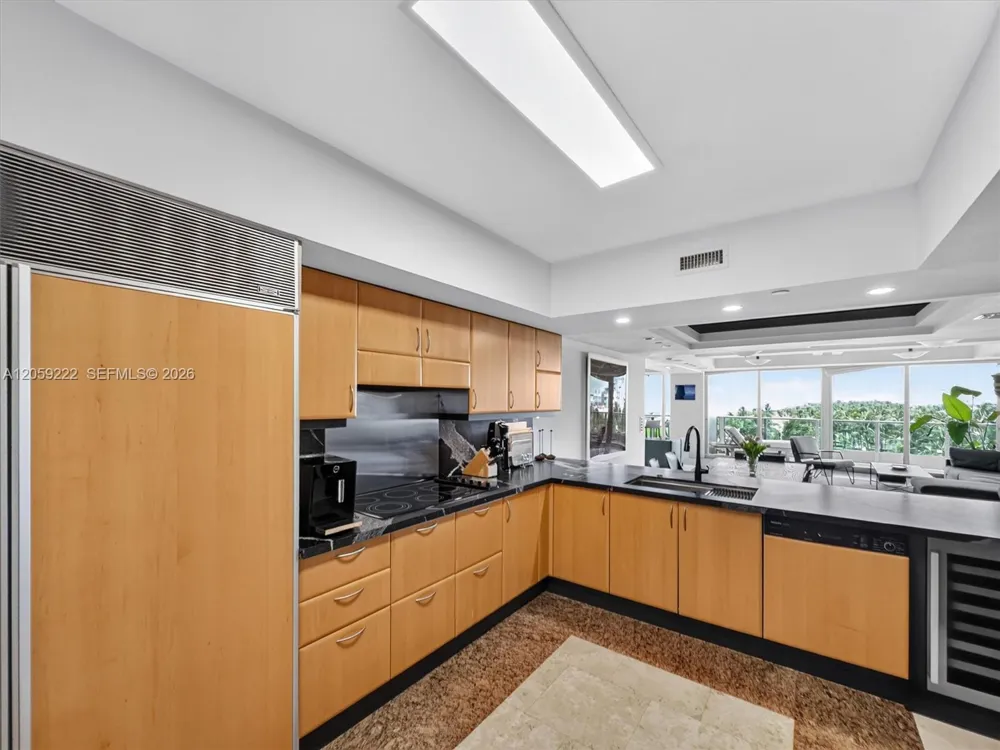 1455 Ocean Dr #704 Miami Beach, FL 33139