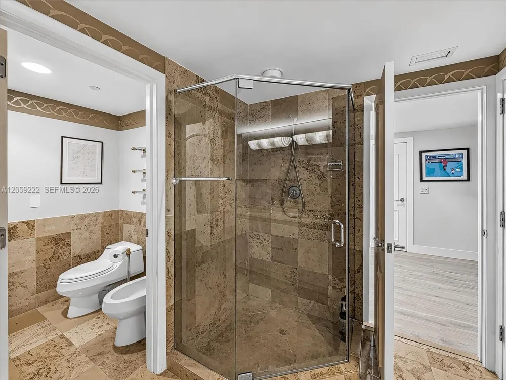 1455 Ocean Dr #704 Miami Beach, FL 33139