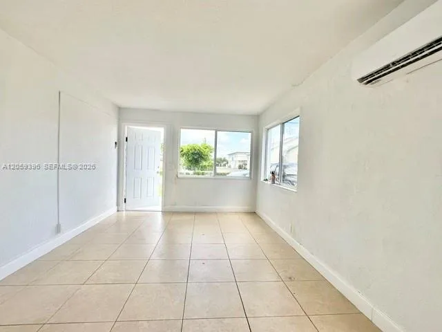 3730 S Avenue S #1 Riviera Beach, FL 33404