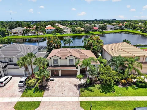 4085 BAHIA ISLE CIRCLE