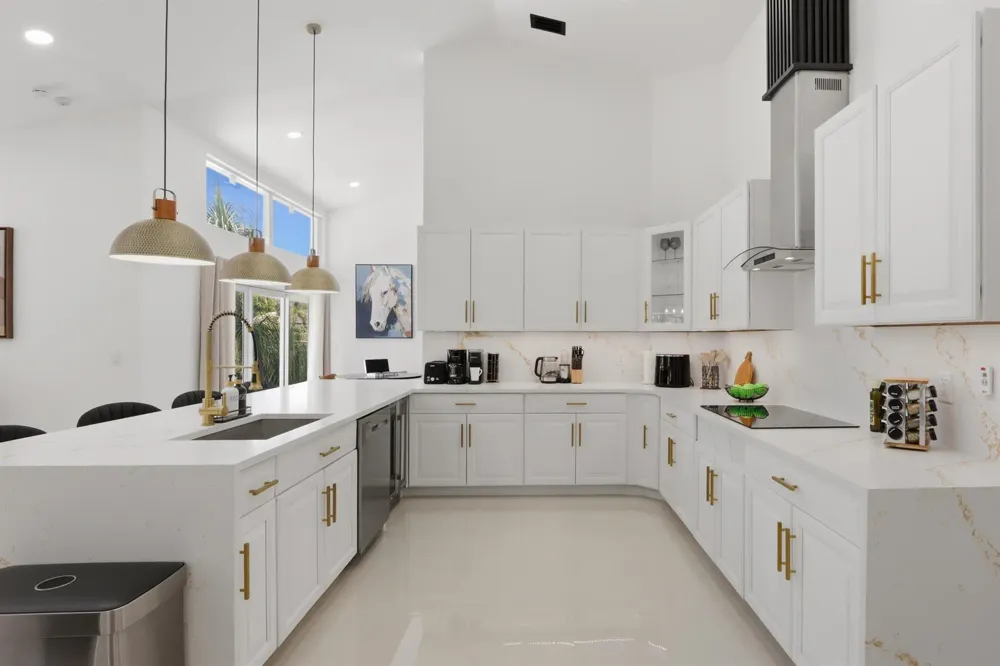 12725 KINGSWAY ROAD Wellington, FL 33414