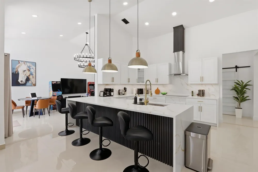 12725 KINGSWAY ROAD Wellington, FL 33414