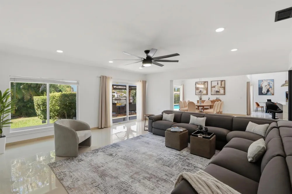 12725 KINGSWAY ROAD Wellington, FL 33414