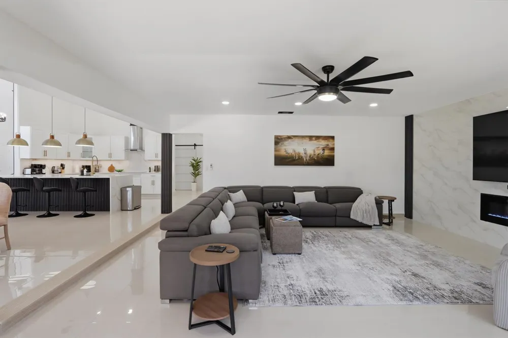 12725 KINGSWAY ROAD Wellington, FL 33414