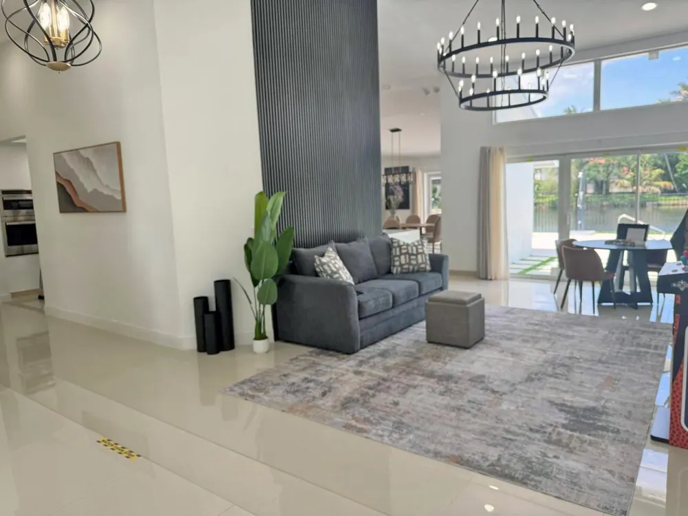 12725 KINGSWAY ROAD Wellington, FL 33414