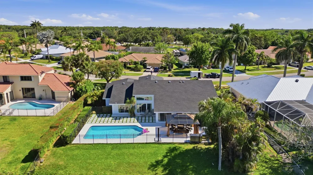 12725 KINGSWAY ROAD Wellington, FL 33414