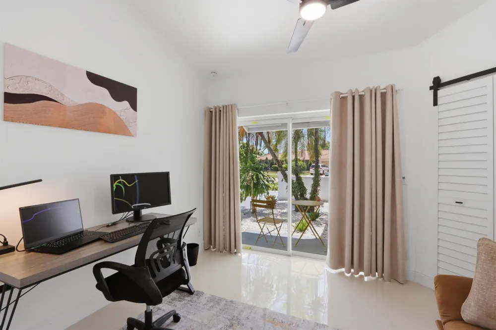 12725 KINGSWAY ROAD Wellington, FL 33414