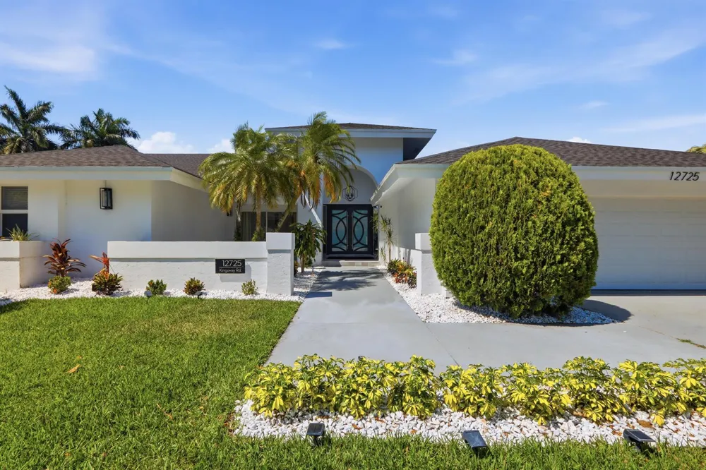 12725 KINGSWAY ROAD Wellington, FL 33414