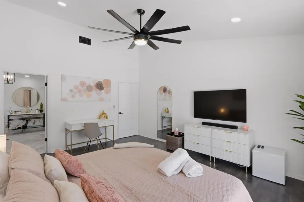 12725 KINGSWAY ROAD Wellington, FL 33414
