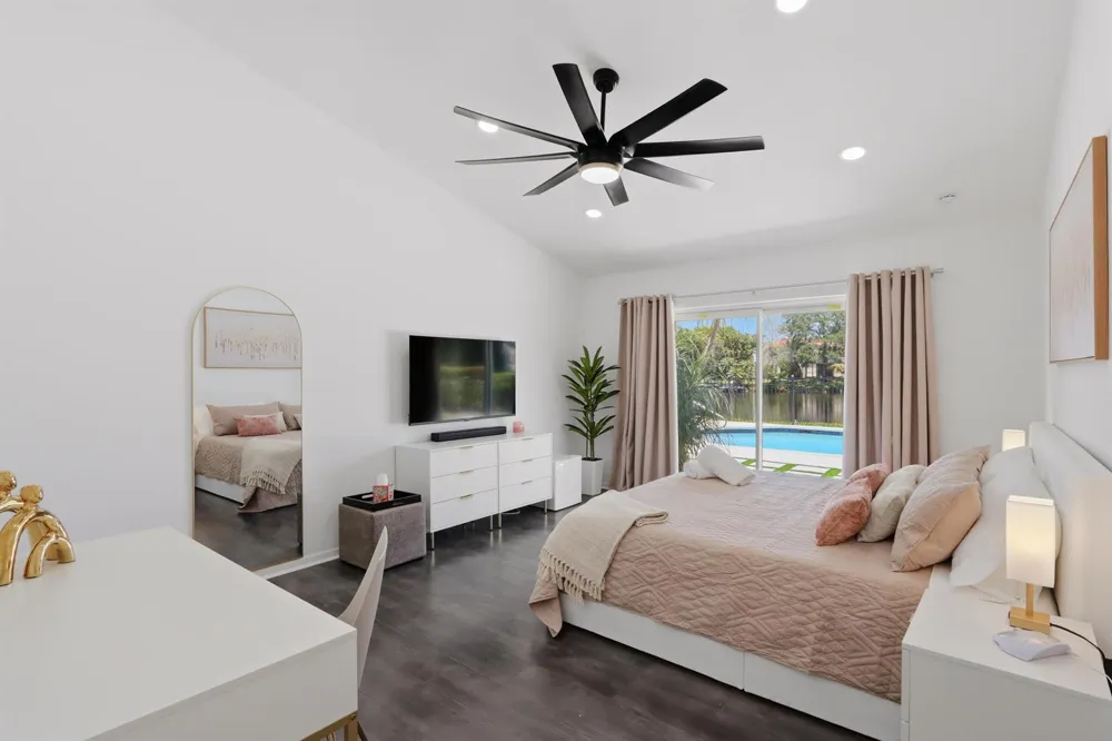 12725 KINGSWAY ROAD Wellington, FL 33414