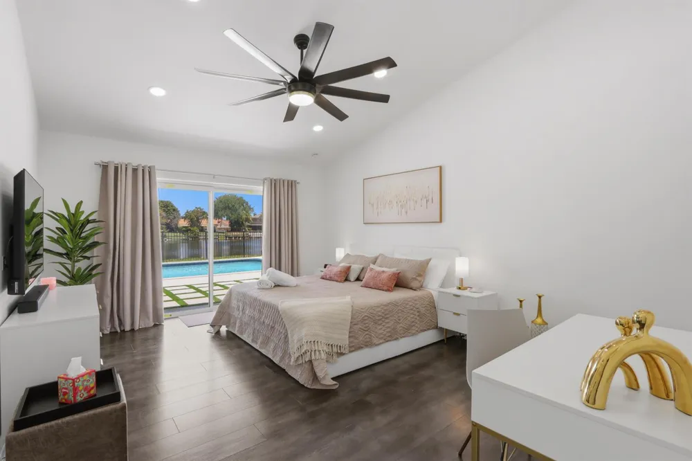 12725 KINGSWAY ROAD Wellington, FL 33414