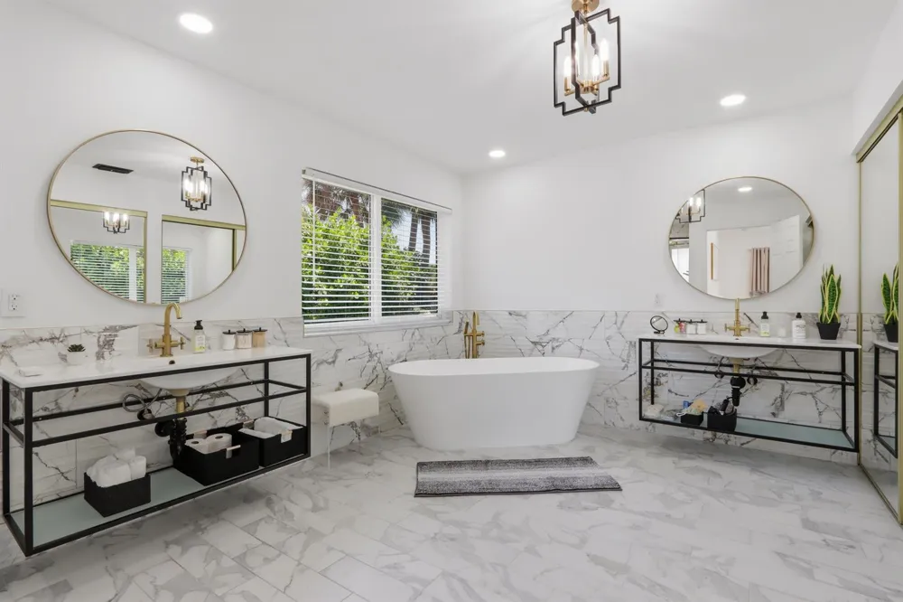 12725 KINGSWAY ROAD Wellington, FL 33414