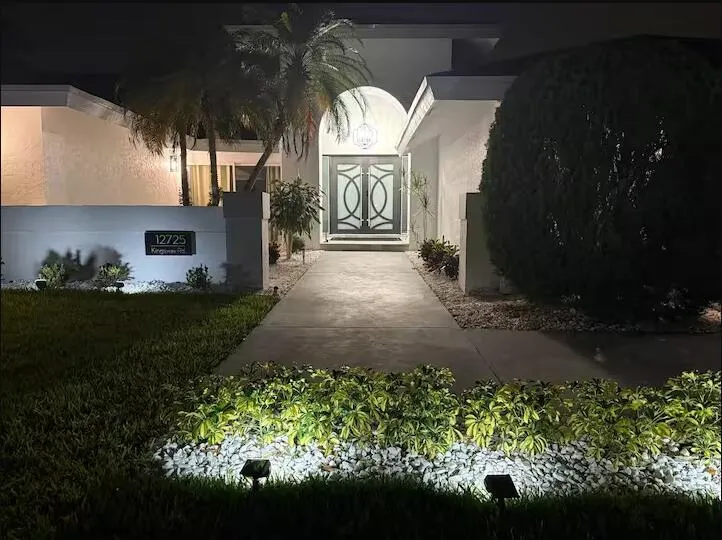 12725 KINGSWAY ROAD Wellington, FL 33414