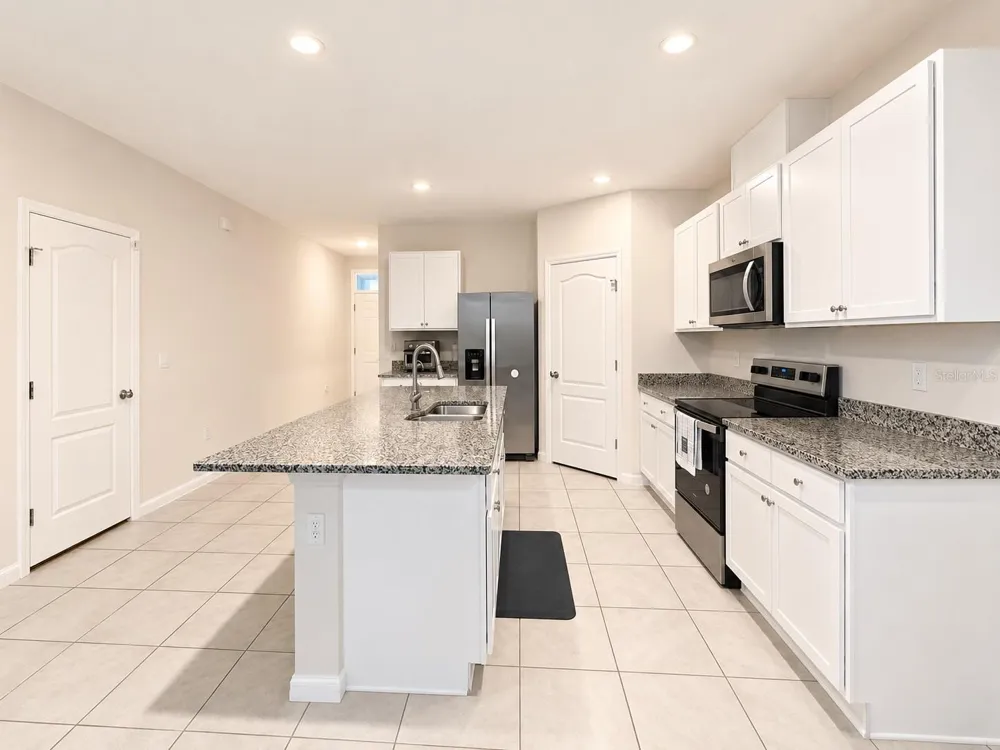 1117 GRIFFON AVENUE Lake Alfred, FL 33850