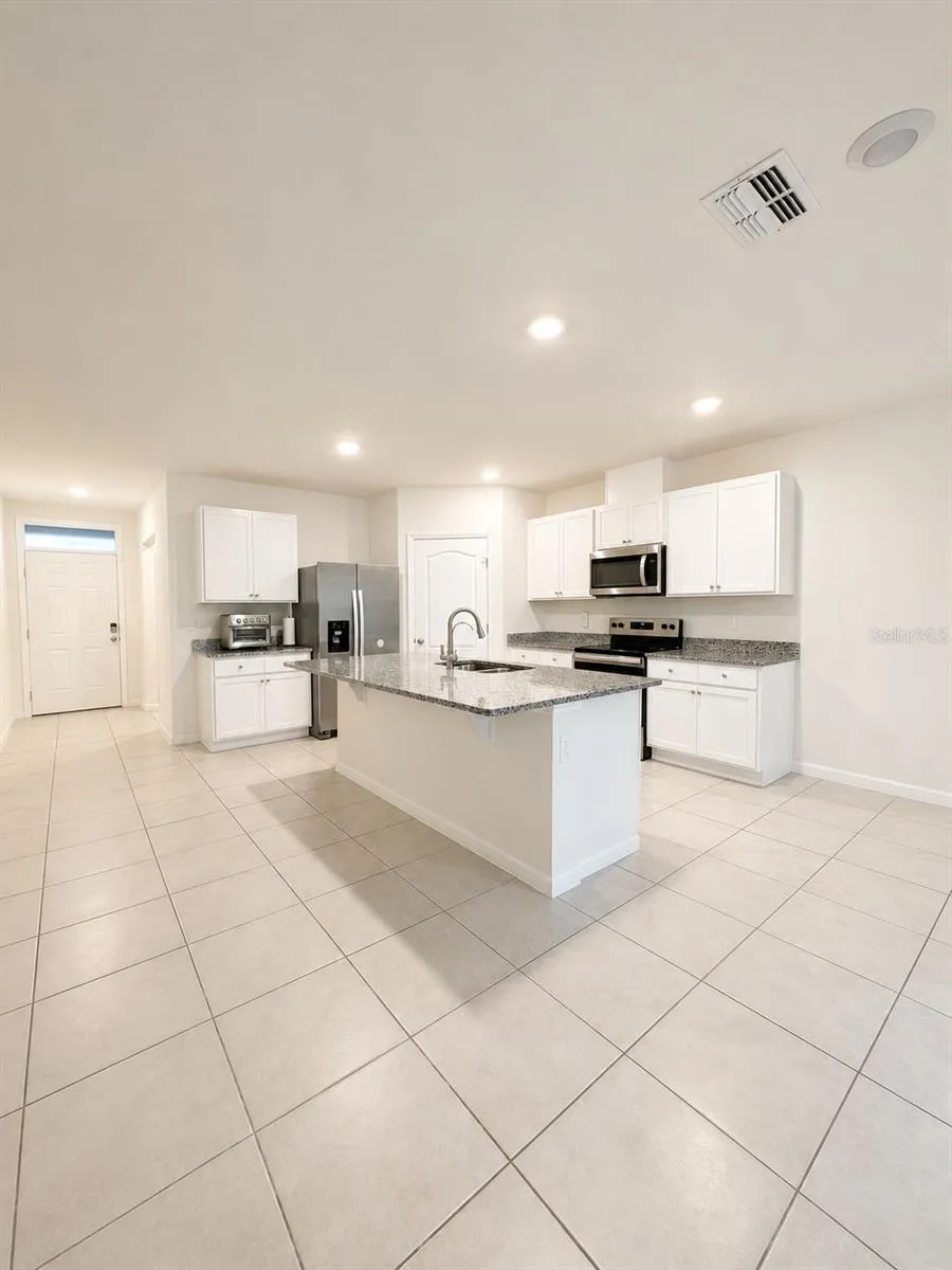 1117 GRIFFON AVENUE Lake Alfred, FL 33850