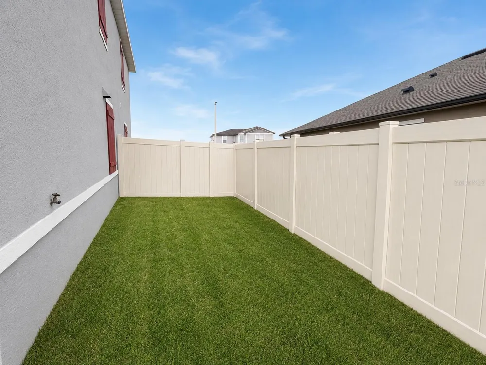 1117 GRIFFON AVENUE Lake Alfred, FL 33850