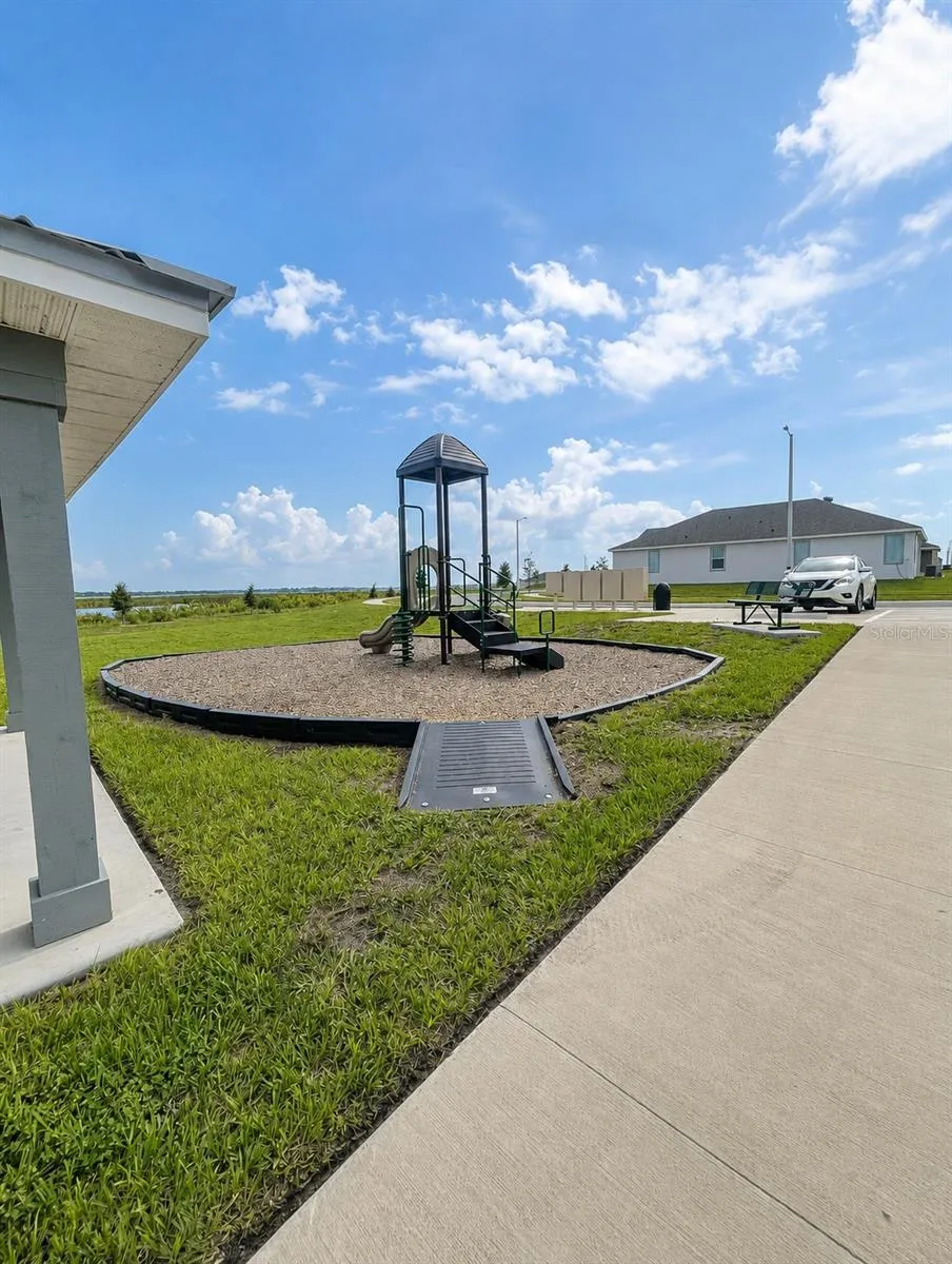 1117 GRIFFON AVENUE Lake Alfred, FL 33850