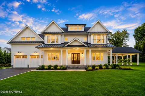 8 Pocahontas Avenue