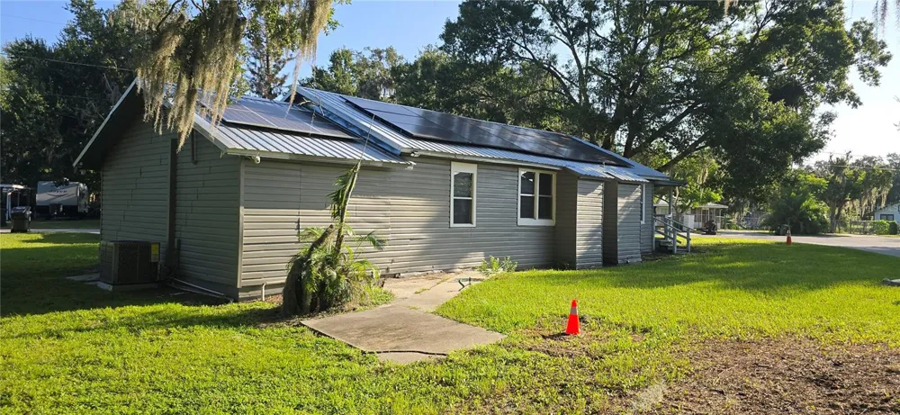 318 CHESNEY BLVD Frostproof, FL 33843