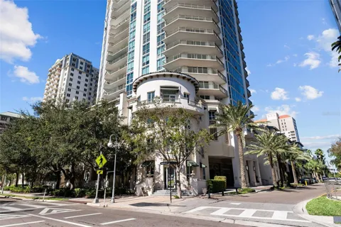 450 KNIGHTS RUN AVENUE #405