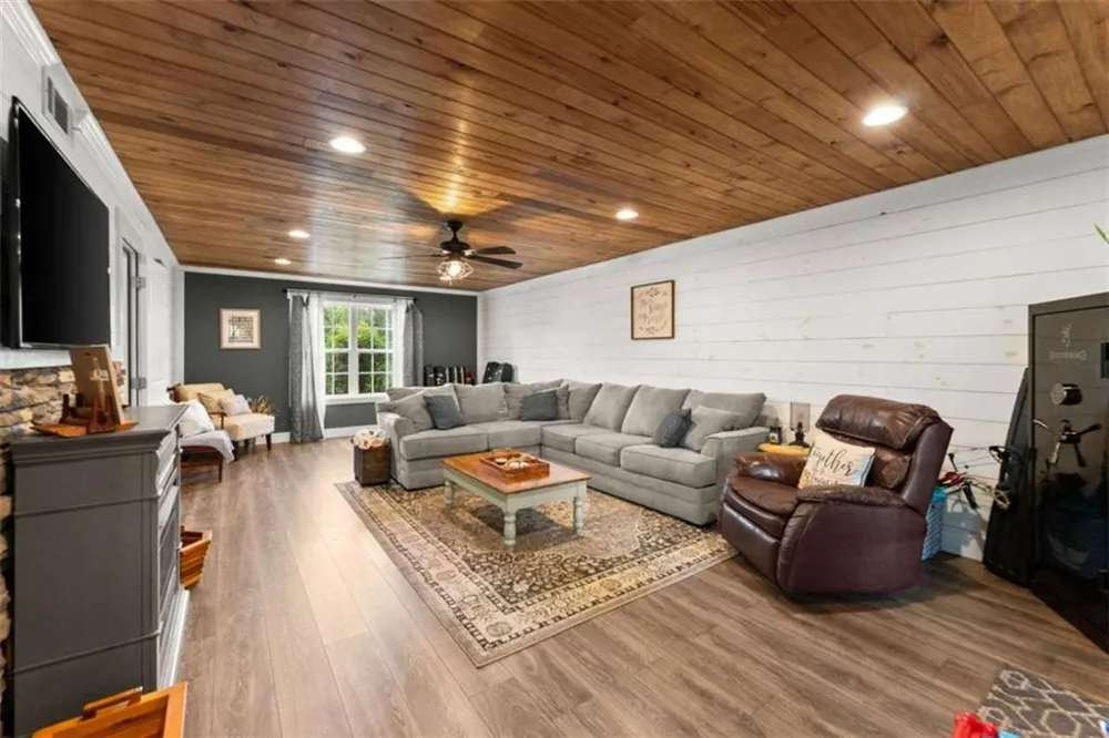8834 Shallow Creek Trail Clermont, GA 30527