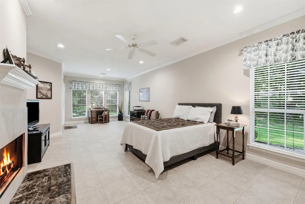 29910 Commons Superior Drive Huffman, TX 77336