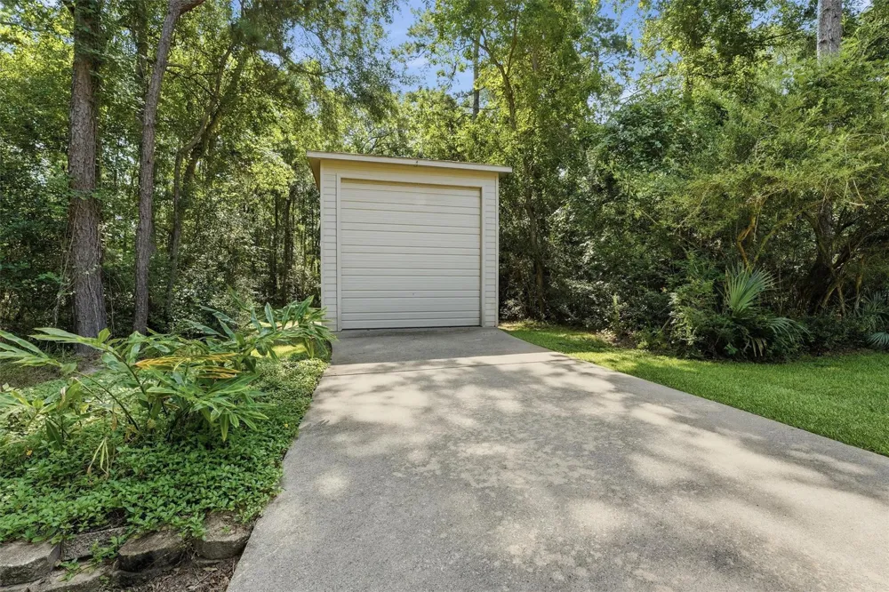 29910 Commons Superior Drive Huffman, TX 77336