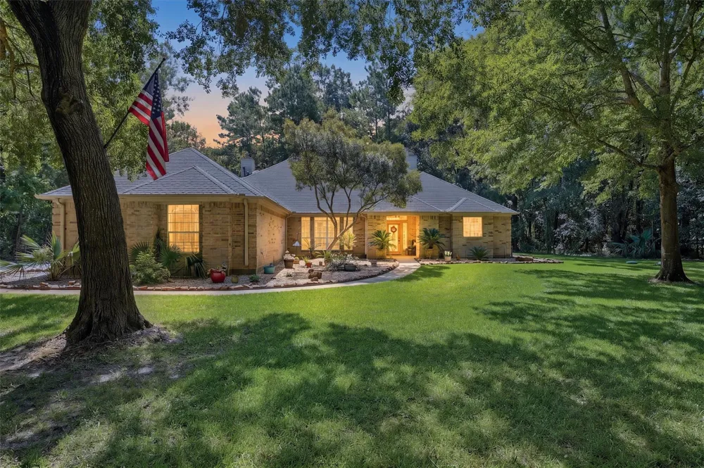 29910 Commons Superior Drive Huffman, TX 77336