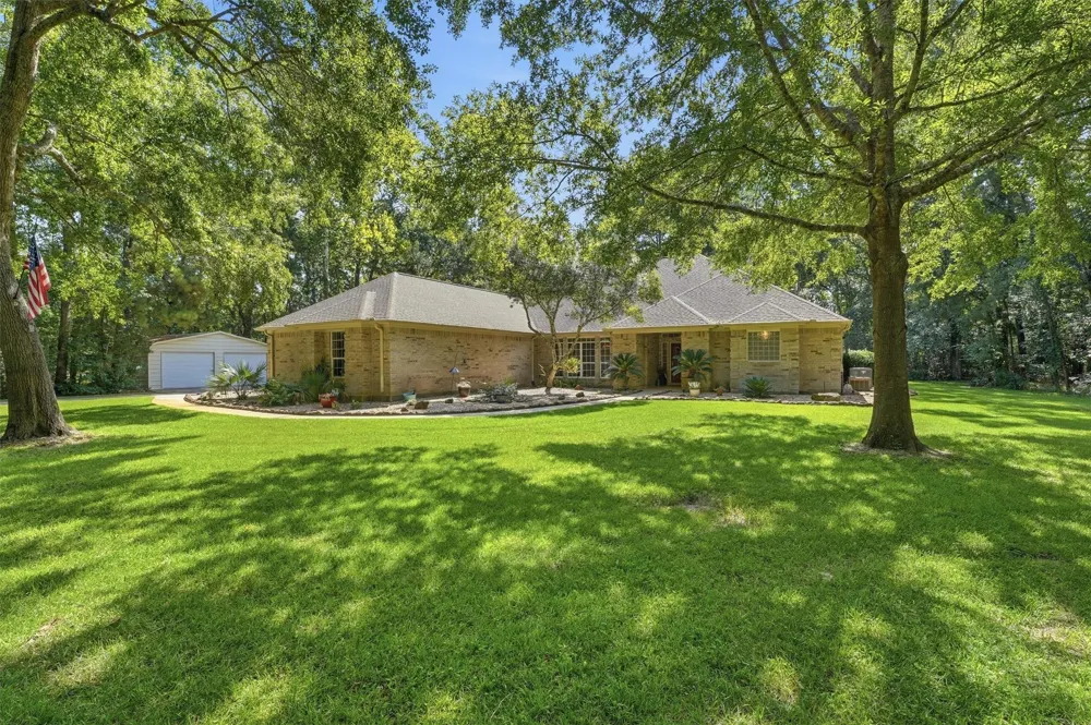 29910 Commons Superior Drive Huffman, TX 77336