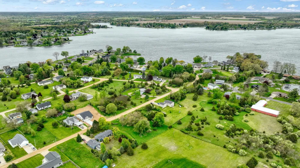 237 Ambler Drive Brooklyn, MI 49230