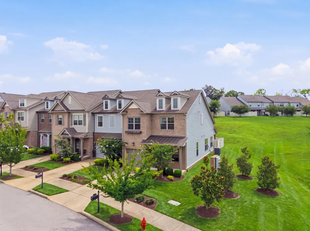 3008 Sassafras Ln Thompsons Station, TN 37179