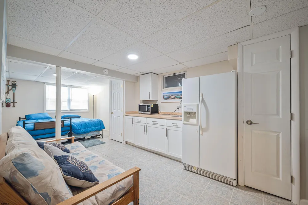 18 Pinewood Rd Road Cape May, NJ 08204