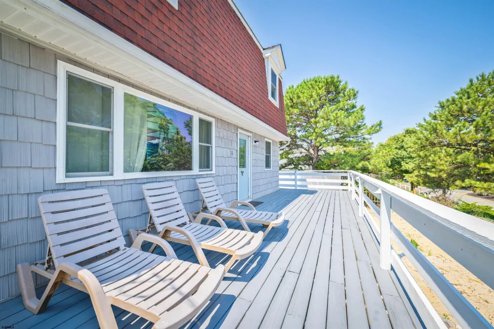 18 Pinewood Rd Road Cape May, NJ 08204