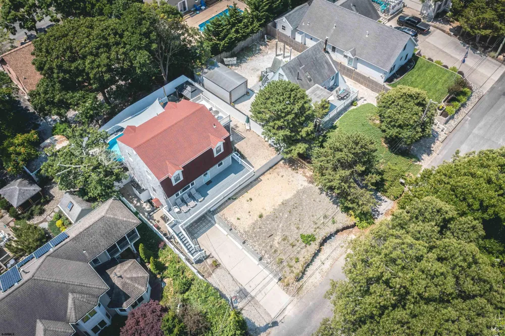 18 Pinewood Rd Road Cape May, NJ 08204