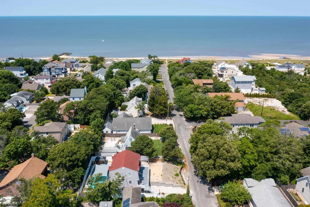 18 Pinewood Rd Road Cape May, NJ 08204