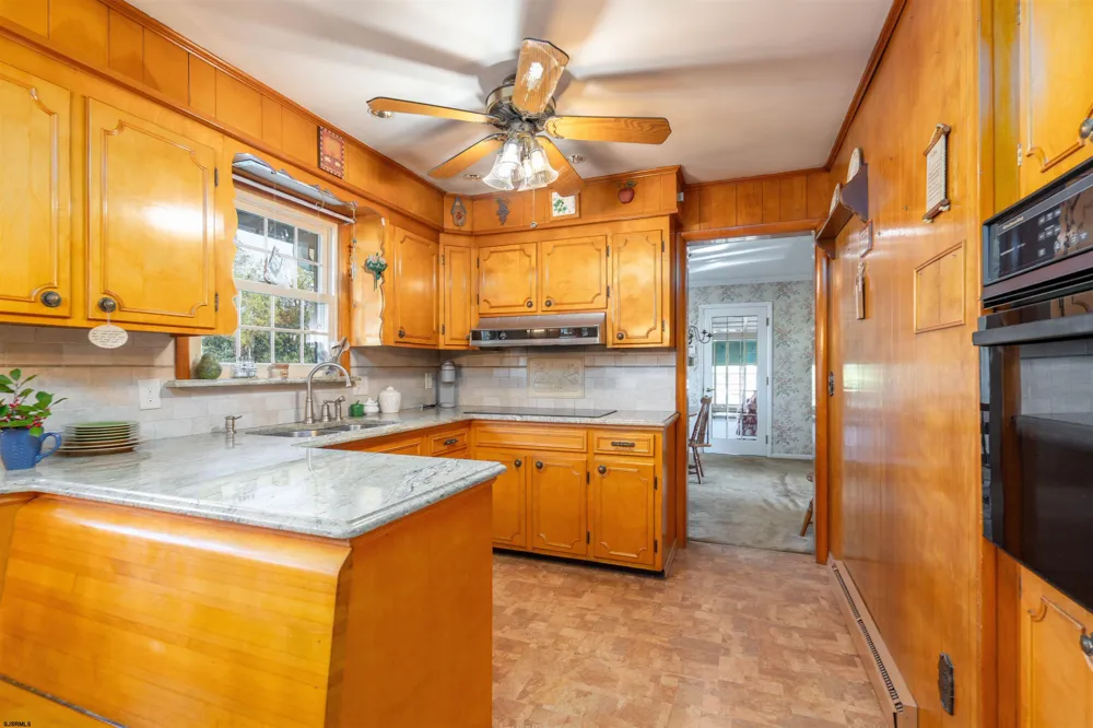 19 Middle Road Hammonton, NJ 08037