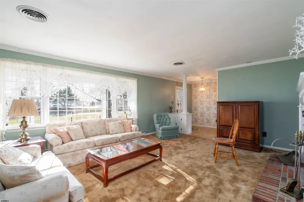 19 Middle Road Hammonton, NJ 08037