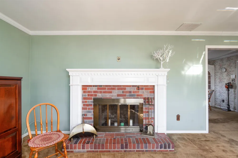 19 Middle Road Hammonton, NJ 08037
