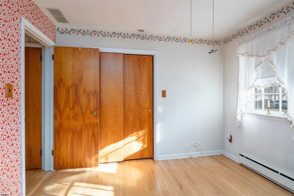 19 Middle Road Hammonton, NJ 08037